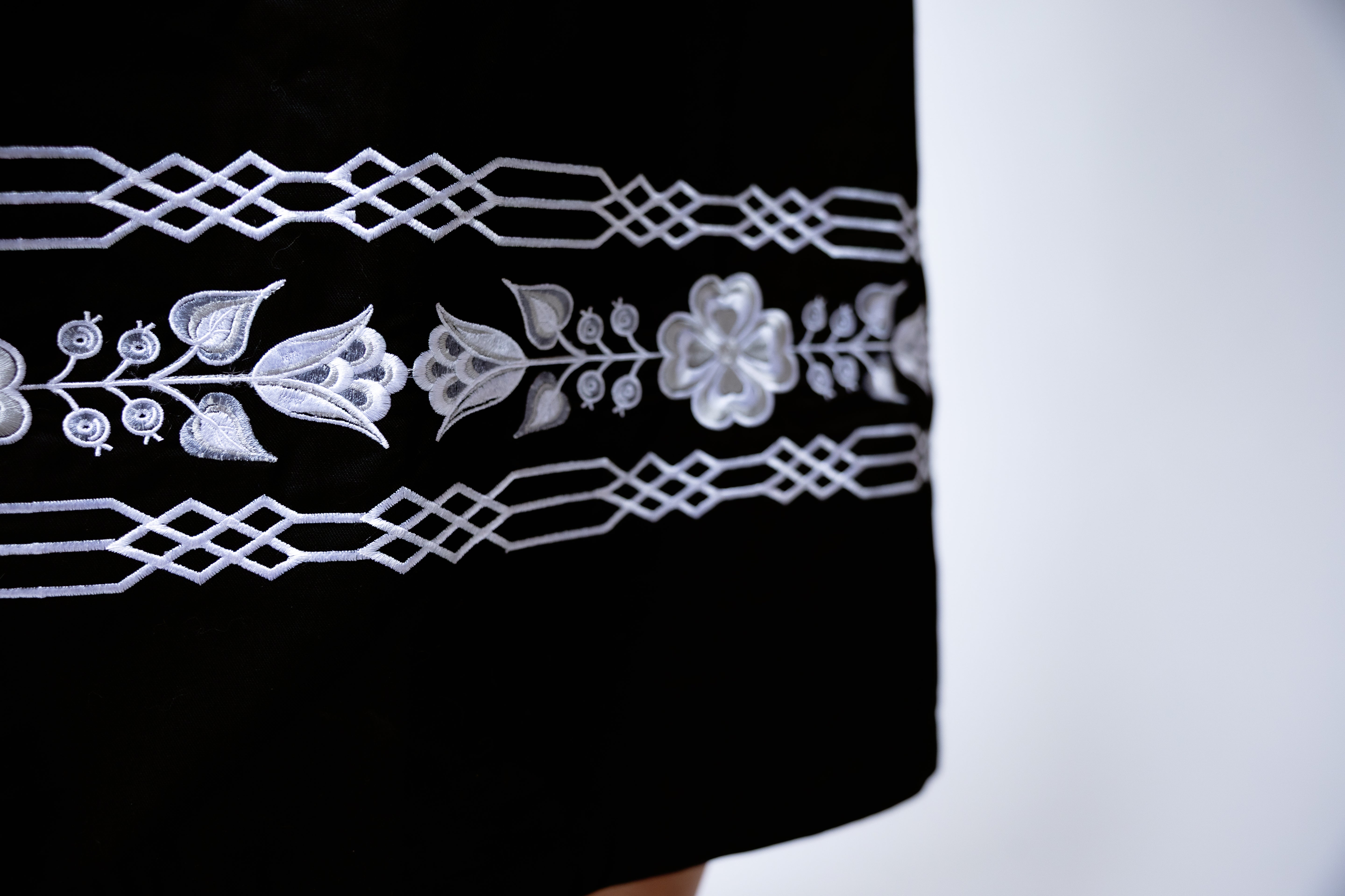 White Bloom Skirt